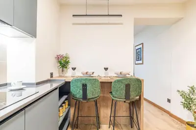 Una cocina o zona de cocina en Apartamento reformado y tranquilo junto a Gran Vía