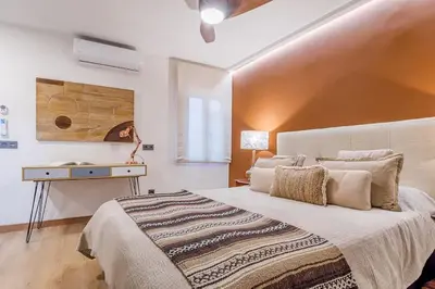 Cama o camas de una habitación en Apartamento reformado y tranquilo junto a Gran Vía