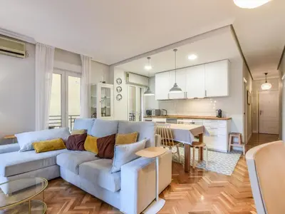 Una cocina o zona de cocina en apartamento reformado-2 habitaciones-5 huespedes ALQUILER TEMPORAL