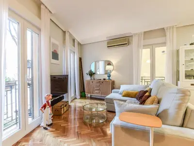 Zona de estar de apartamento reformado-2 habitaciones-5 huespedes ALQUILER TEMPORAL