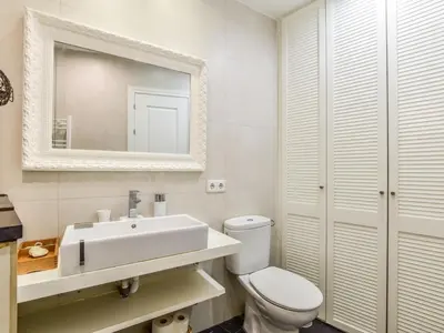 Un baño de apartamento reformado-2 habitaciones-5 huespedes ALQUILER TEMPORAL