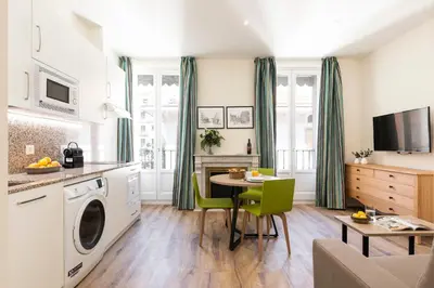 Una cocina o zona de cocina en Apartamentos Blume Conde Aranda