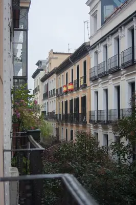 Edificio en el que se encuentra el hostal o pensión