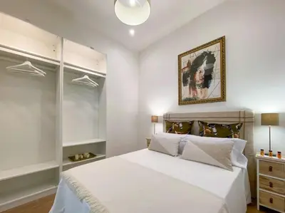 Plano de NEW Lavapies Spacious flat, 2 bedrooms and 2 balconies
