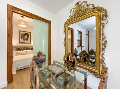 Plano de NEW Lavapies Spacious flat, 2 bedrooms and 2 balconies
