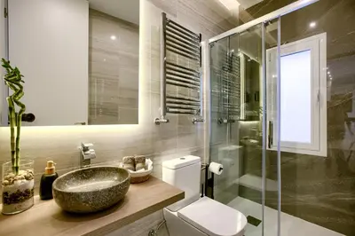 Un baño de El Cielo: Lujoso Ático en Madrid Centro