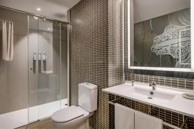 Un baño de AC Hotel Recoletos by Marriott