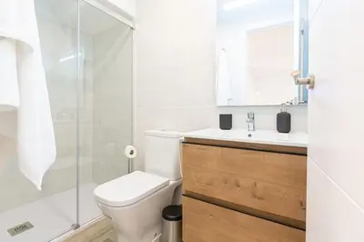 Un baño de Amplio apto a 300m de Retiro