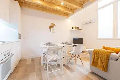 Una cocina o zona de cocina en Amplio apto a 300m de Retiro