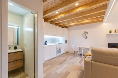 Una cocina o zona de cocina en Amplio apto a 300m de Retiro