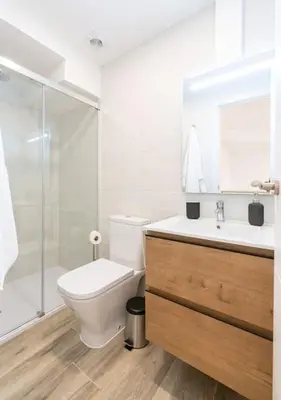Un baño de Amplio apto a 300m de Retiro