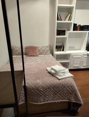 Cama o camas de una habitación en Infantas centro de Cibeles 2