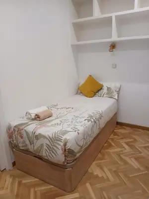 Cama o camas de una habitación en Piso centro madrid infantas 4