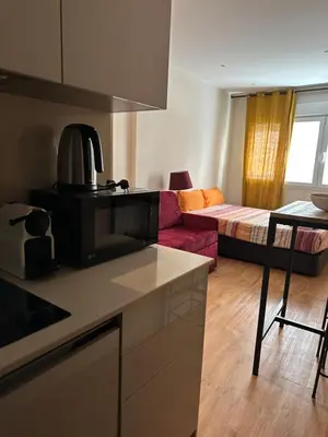Una cocina o zona de cocina en Madrid a la luna zerolo 2,7