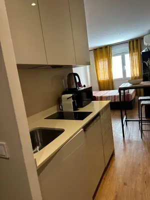 Una cocina o zona de cocina en Madrid a la luna zerolo 2,7