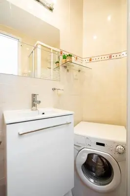 Un baño de Agradable estudio 3 Personas / 2 camas en Gran Vía