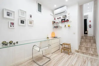 Plano de For You Rentals Teatro Real Plaza Apartment TEMPORAL Saint Martin Madrid TRU50