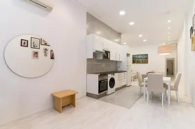 Una cocina o zona de cocina en Acogedor y Comodo apartamento Madrid A/C
