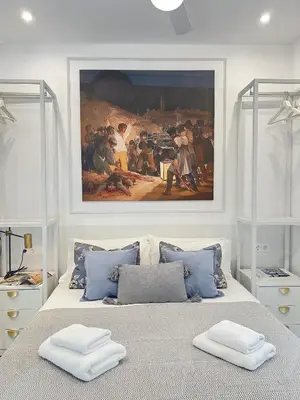 Cama o camas de una habitación en Waou MUSEO DEL PRADO es MIA - Corta Duración