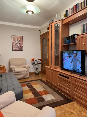 Una televisión o centro de entretenimiento en Apartamento embajadore