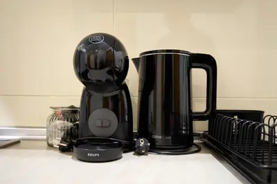 Utensilios para hacer té y café en Apartamentos Fuencarral
