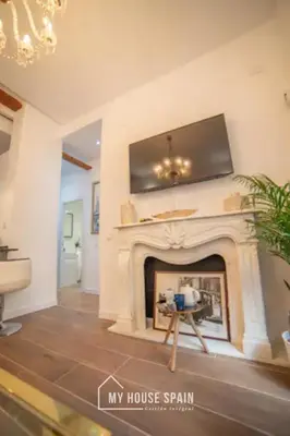 Una televisión o centro de entretenimiento en MyHouseSpain - Vacacional piso de lujo en Lavapiés