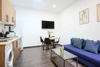 Una cocina o zona de cocina en Apartamentos Fuencarral II