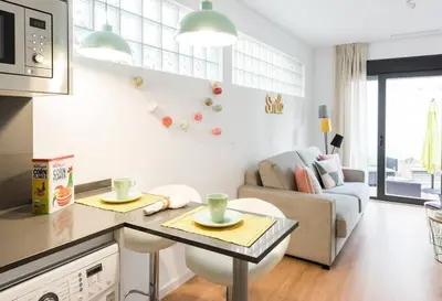 Una cocina o zona de cocina en Chamberí con jardín A by RegalateMadrid