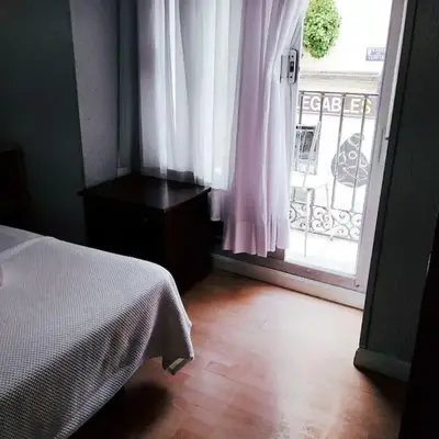 Apartamento HOTEL MONTAÑA LAVAPIES