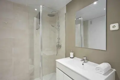 Un baño de Apartamento VI Alcalá-Retiro. Ideal Parejas