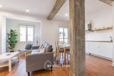 Una cocina o zona de cocina en MyHouseSpain - Moderno piso en Embajadores