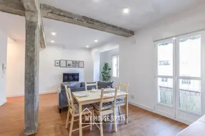 Una televisión o centro de entretenimiento en MyHouseSpain - Moderno piso en Embajadores