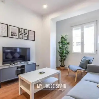 MyHouseSpain - Moderno piso en Embajadores