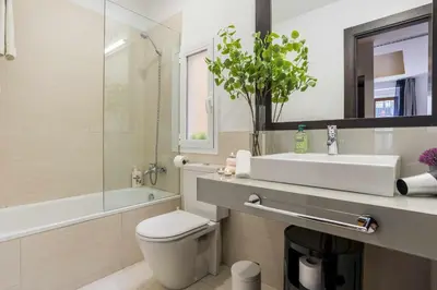 Un baño de Prado By SkyKey - Tarifas mensuales disponibles!