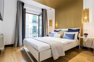 Cama o camas de una habitación en Prado By SkyKey - Tarifas mensuales disponibles!