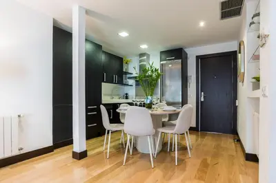 Una cocina o zona de cocina en Cibeles by SkyKey