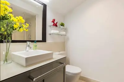 Un baño de Cibeles by SkyKey