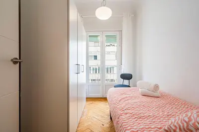 Cama o camas de una habitación en Plaza de España Madrid Centro TEMPORAL M JAM472