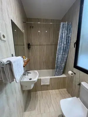 Un baño de Hostal Avenida