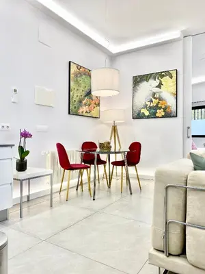 Zona de estar de Madrid Vistillas - Apartamento Acogedor