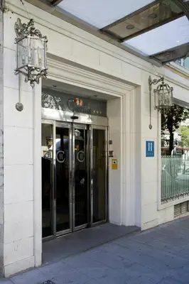 Fachada o entrada de II Castillas Madrid