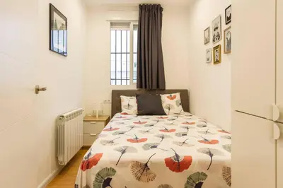 Cama o camas de una habitación en Bonito apartamento en B. Salamanca H34