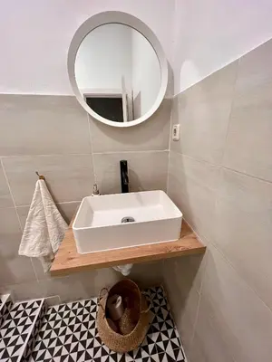 Un baño de Urban rooms Fuencarral