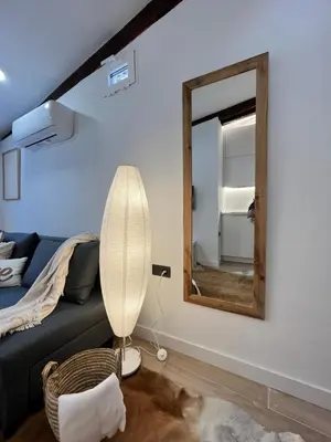 Cama o camas de una habitación en Encantador Tirso Molina Exterior Mesón Temporal