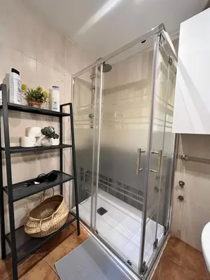 Un baño de Encantador Piso Zamora Temporal