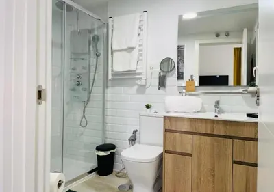 Un baño de (J2) Nuevo 5 personas Super centrico Retiro lujo