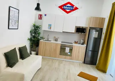 Una cocina o zona de cocina en (J2) Nuevo 5 personas Super centrico Retiro lujo