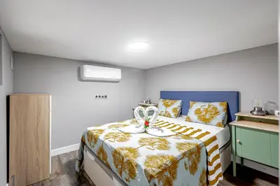 Cama o camas de una habitación en Luminoso cerca 4 Caminos- Apartamento REINA VICTORIA