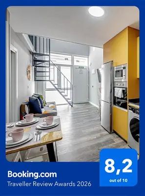 Una cocina o zona de cocina en Luminoso cerca 4 Caminos- Apartamento REINA VICTORIA