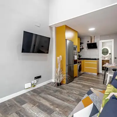 Luminoso cerca 4 Caminos- Apartamento REINA VICTORIA